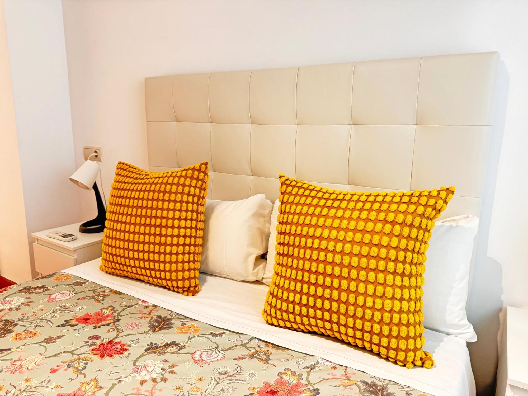 Triana Luxury Numancia Apartman Sevilla Kültér fotó
